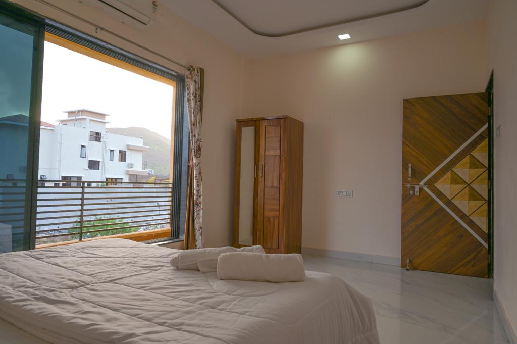 Luxurious 5 BHK Villa with private pool-8