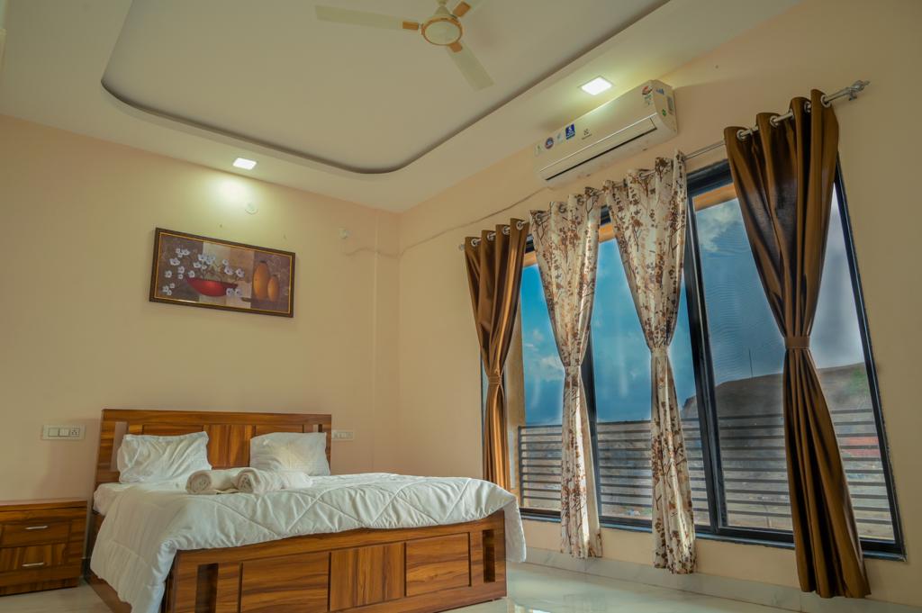 Luxurious 5 BHK Villa with private pool-9